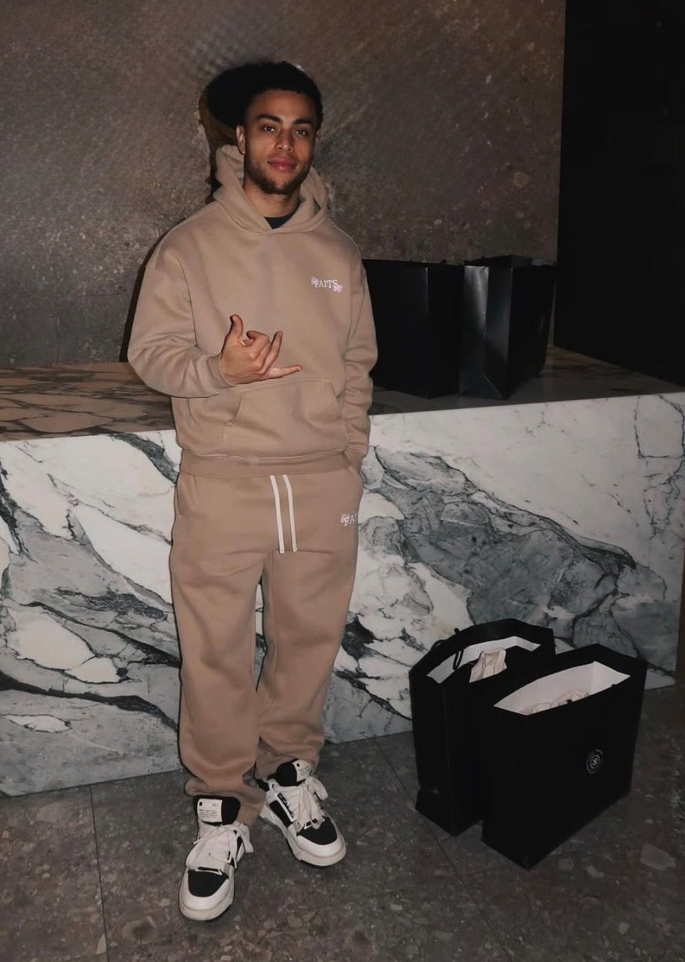 Logobroek Beige